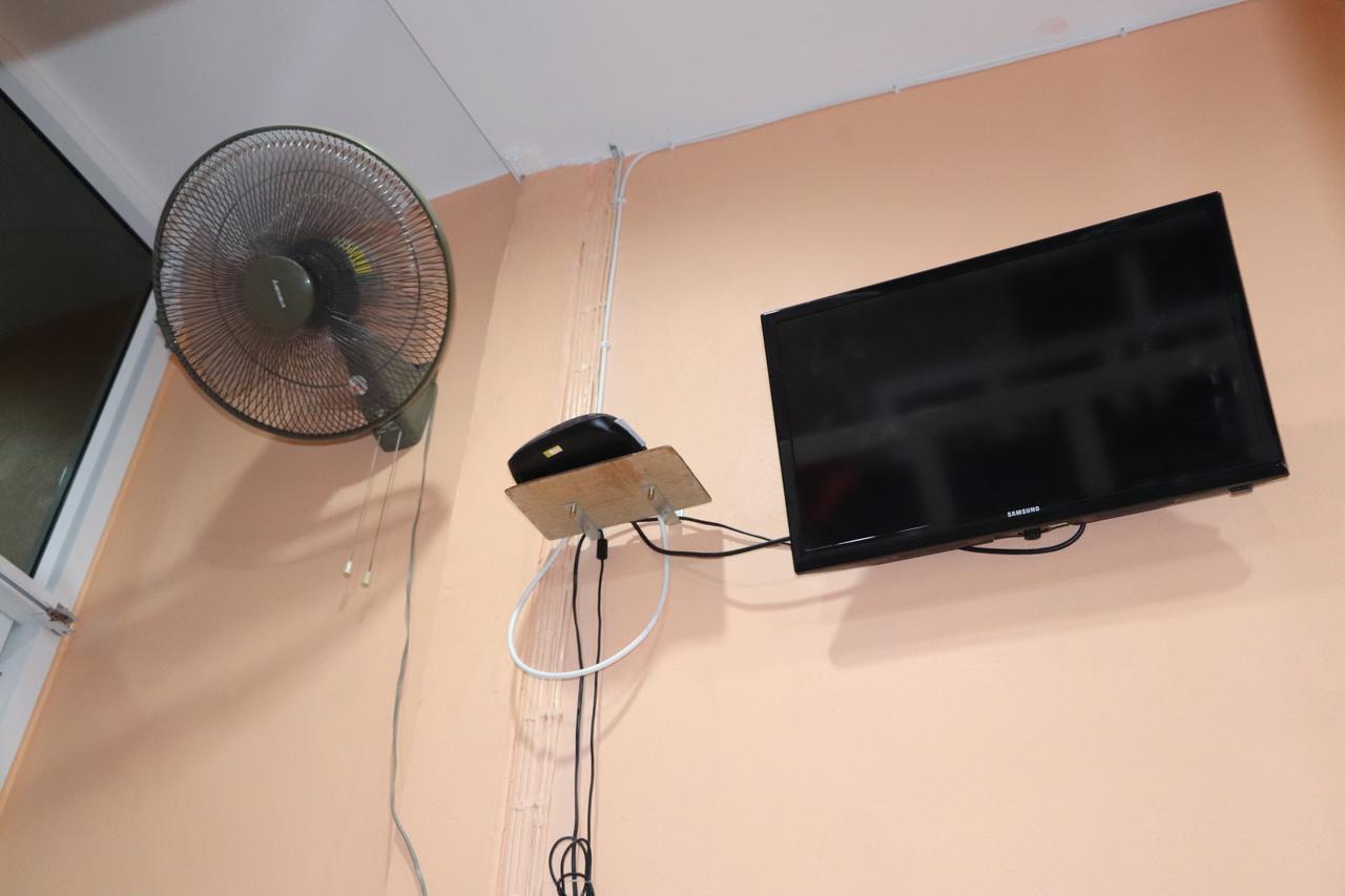 Ama Hostel Банкок Екстериор снимка