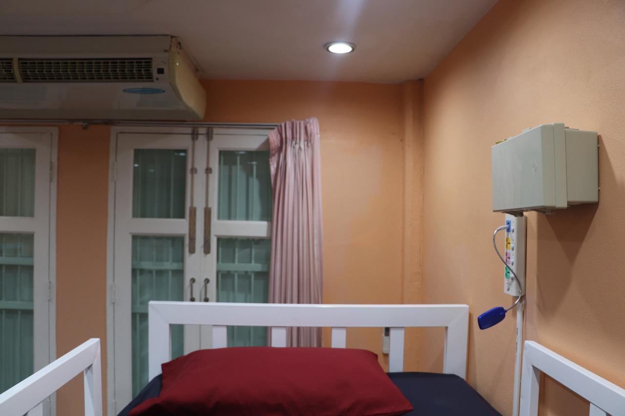 Ama Hostel Банкок Екстериор снимка