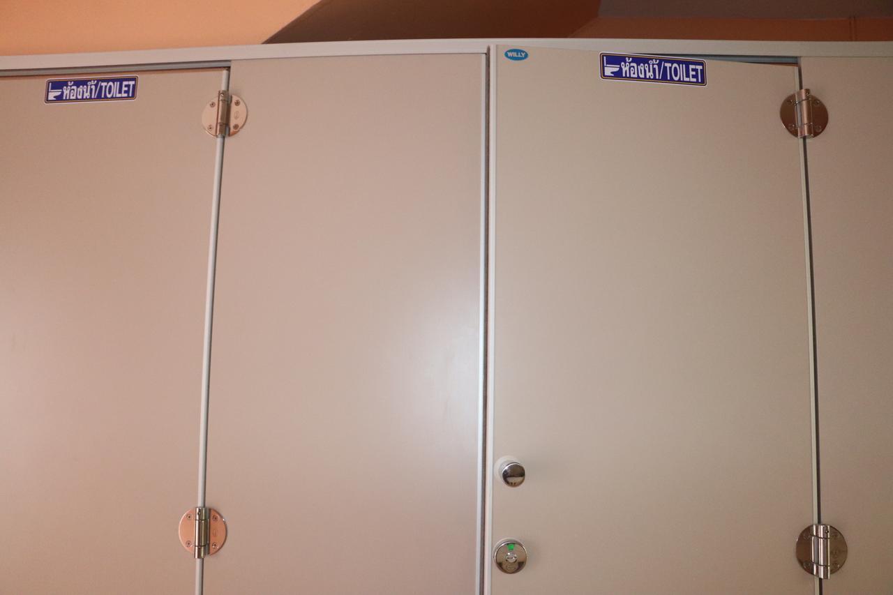 Ama Hostel Банкок Екстериор снимка
