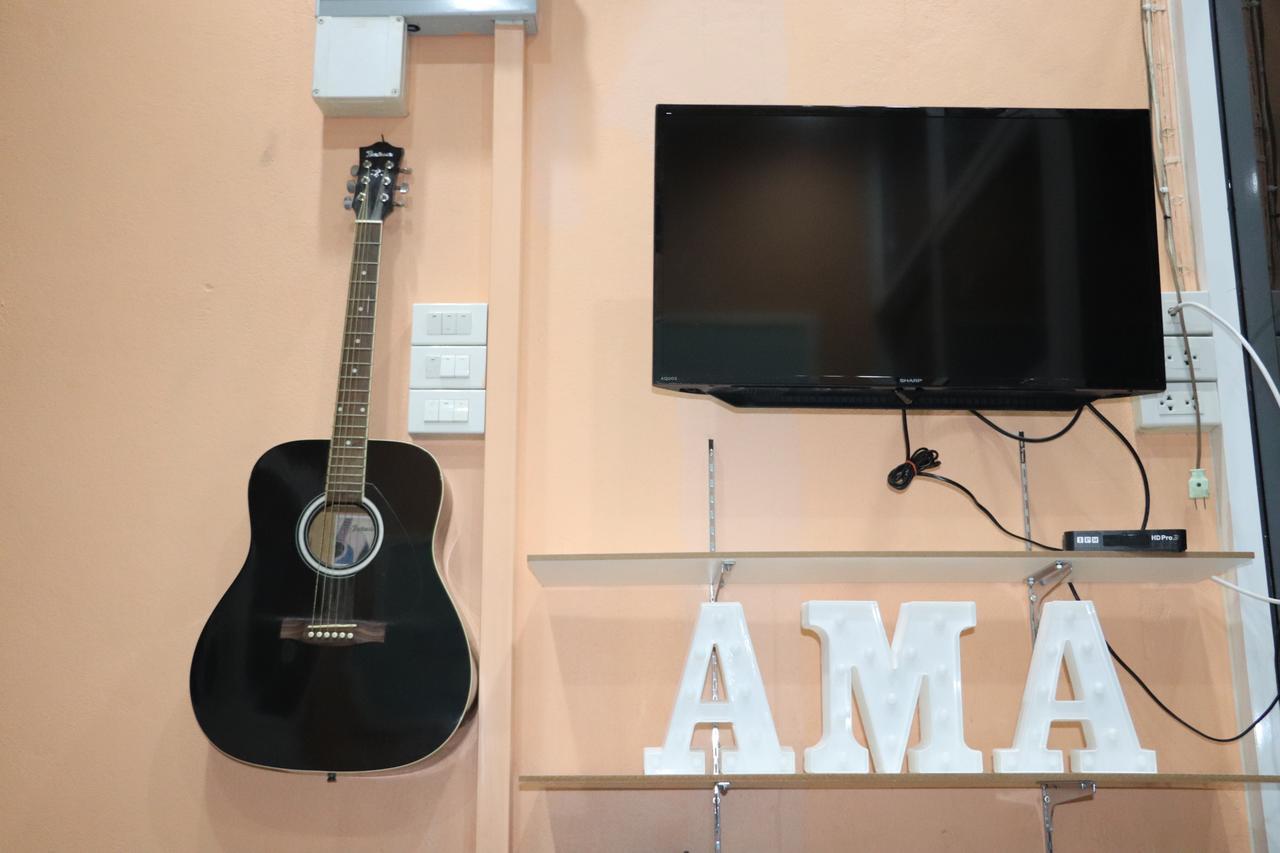 Ama Hostel Банкок Екстериор снимка