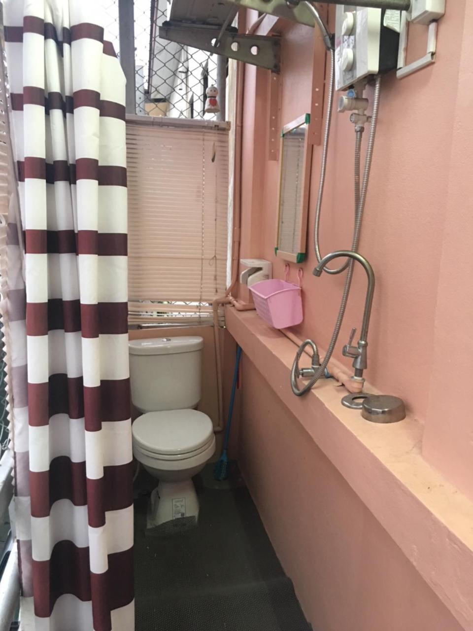 Ama Hostel Банкок Екстериор снимка