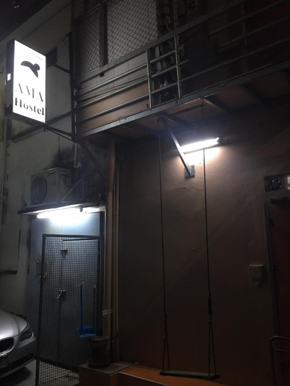 Ama Hostel Банкок Екстериор снимка